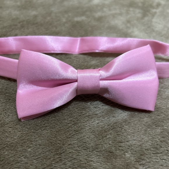 🎀wholesale🎀 Bow Tie for toddler to big boys/ adjustable straps - Picture 1 of 9